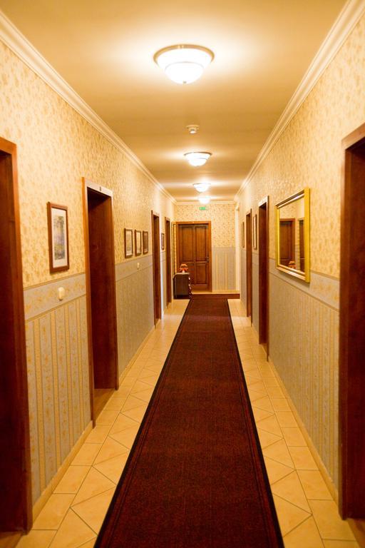 Aparthotel Göcsej Palatinus Étterem és Panzió Zalaegerszeg Exterior foto