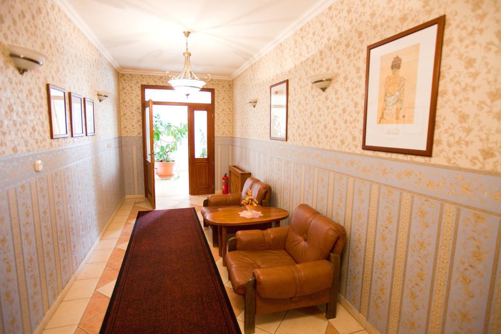 Aparthotel Göcsej Palatinus Étterem és Panzió Zalaegerszeg Habitación foto